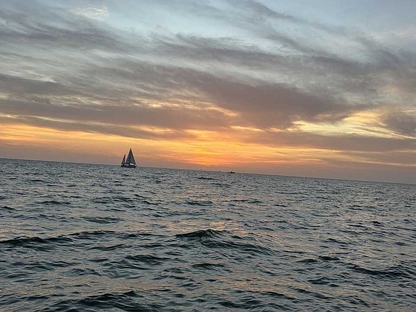 What Makes Sunset Cruises in St. Petersburg So Popular